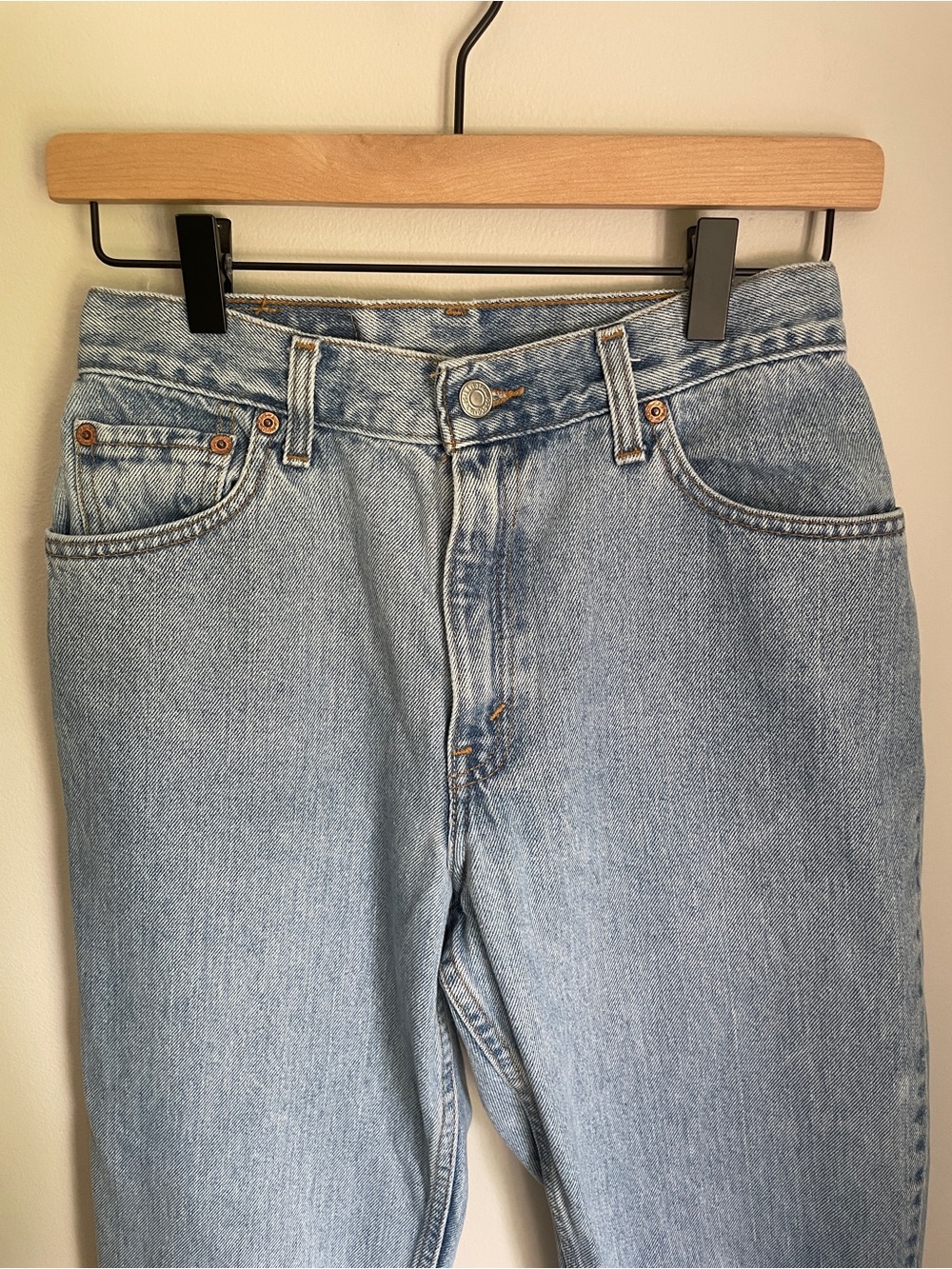 Vintage Levi’s 550 Relaxed Fit Tapered Leg Denim Jeans Women’s Size 6 / 27 - Picture 2 of 7